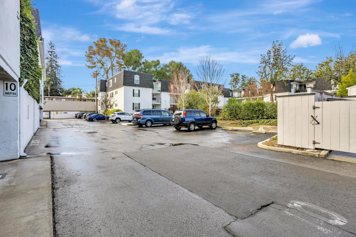 Detail Gallery Image 31 of 33 For 1940 Mount Vernon Ct #14,  Mountain View,  CA 94040 - 2 Beds | 2 Baths