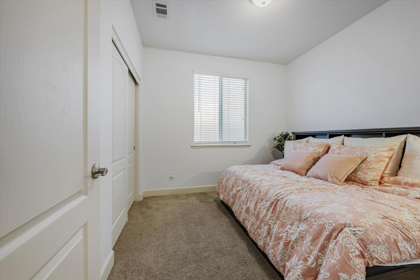 Detail Gallery Image 25 of 40 For 910 Verissimo Ct, Hollister,  CA 95023 - 3 Beds | 2 Baths