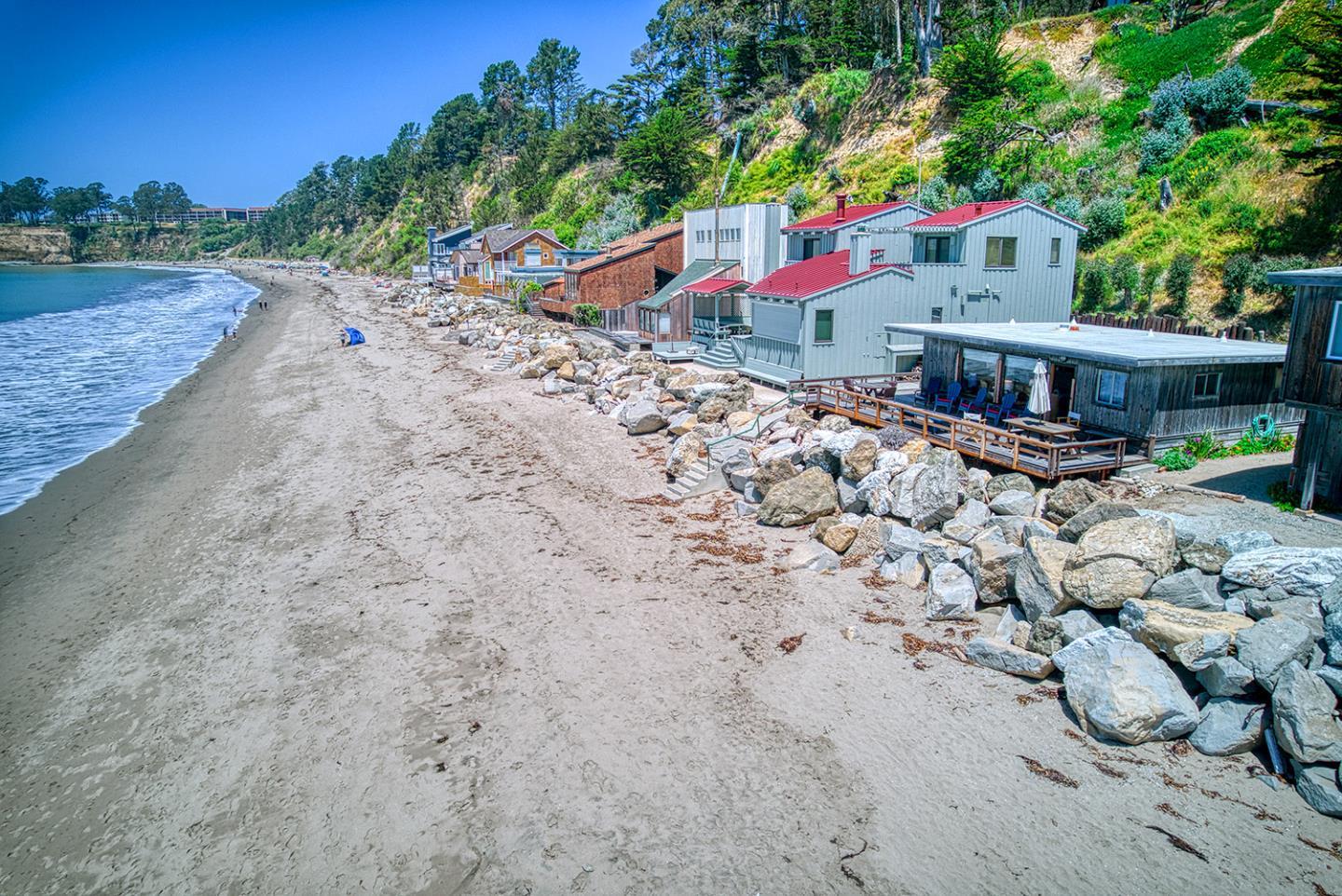 Detail Gallery Image 3 of 28 For 16 Potbelly Beach Rd, Aptos,  CA 95003 - 2 Beds | 1 Baths