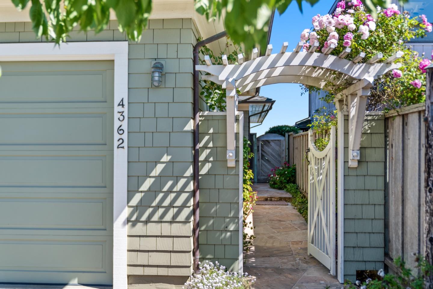 Detail Gallery Image 29 of 32 For 4362 Opal Cliff, Santa Cruz,  CA 95062 - 3 Beds | 2 Baths