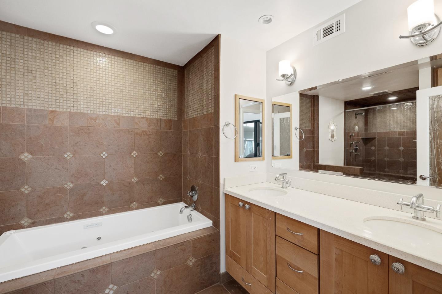 Detail Gallery Image 29 of 37 For 420 Esplanade #4,  Redondo Beach,  CA 90277 - 2 Beds | 2 Baths