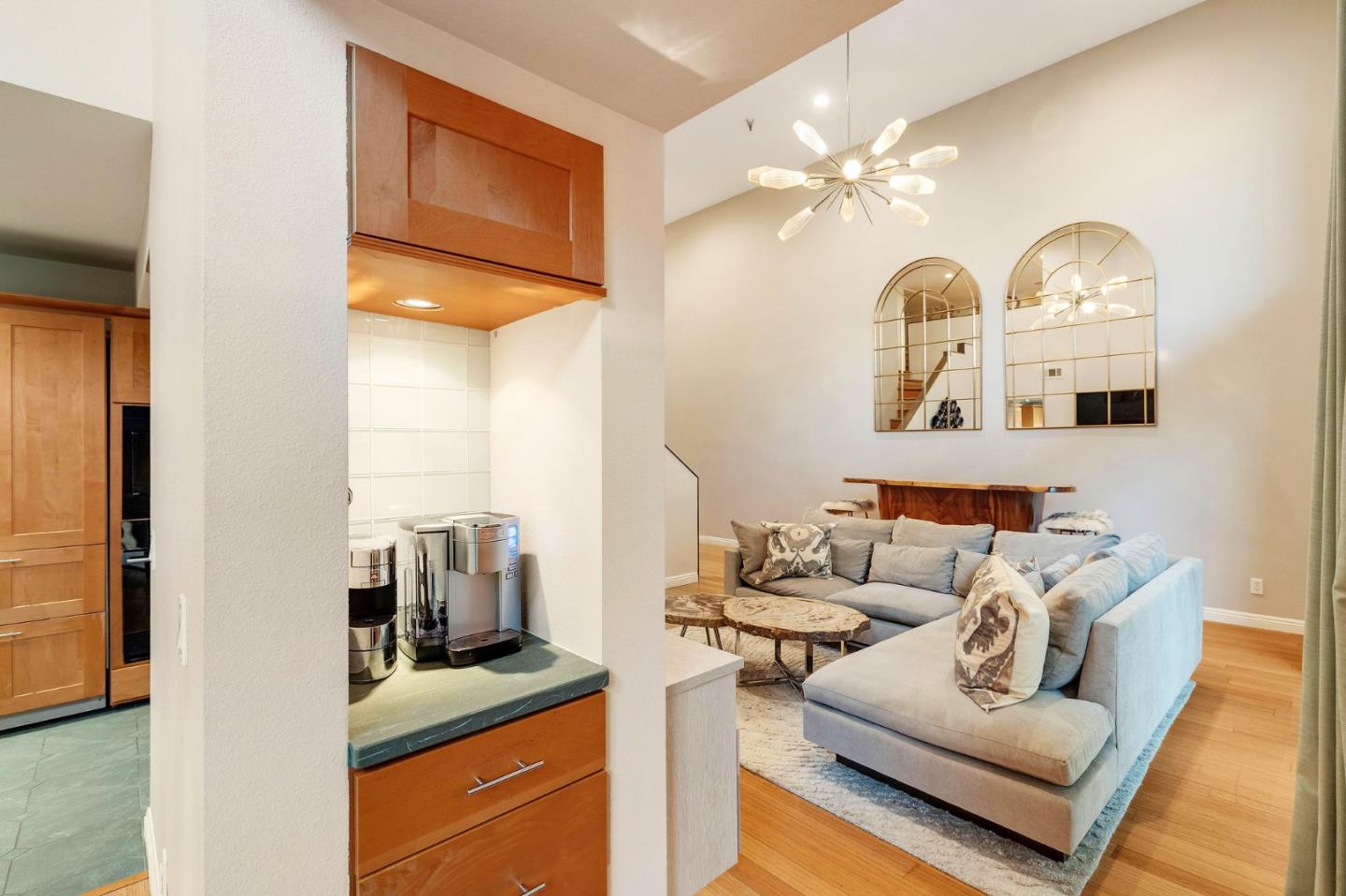Detail Gallery Image 7 of 37 For 420 Esplanade #4,  Redondo Beach,  CA 90277 - 2 Beds | 2 Baths