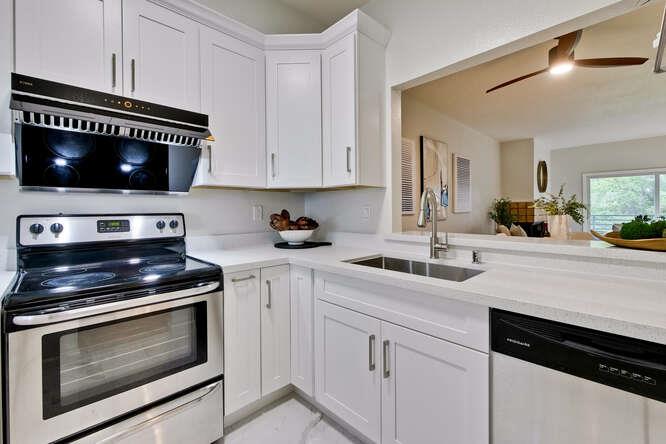 Detail Gallery Image 13 of 36 For 4685 Albany Cir #125,  San Jose,  CA 95129 - 2 Beds | 2 Baths