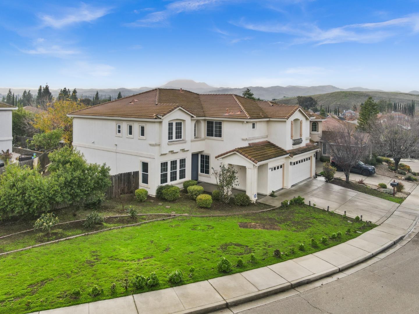 Detail Gallery Image 3 of 34 For 4404 Rocky Point Dr, Antioch,  CA 94531 - 6 Beds | 4/1 Baths