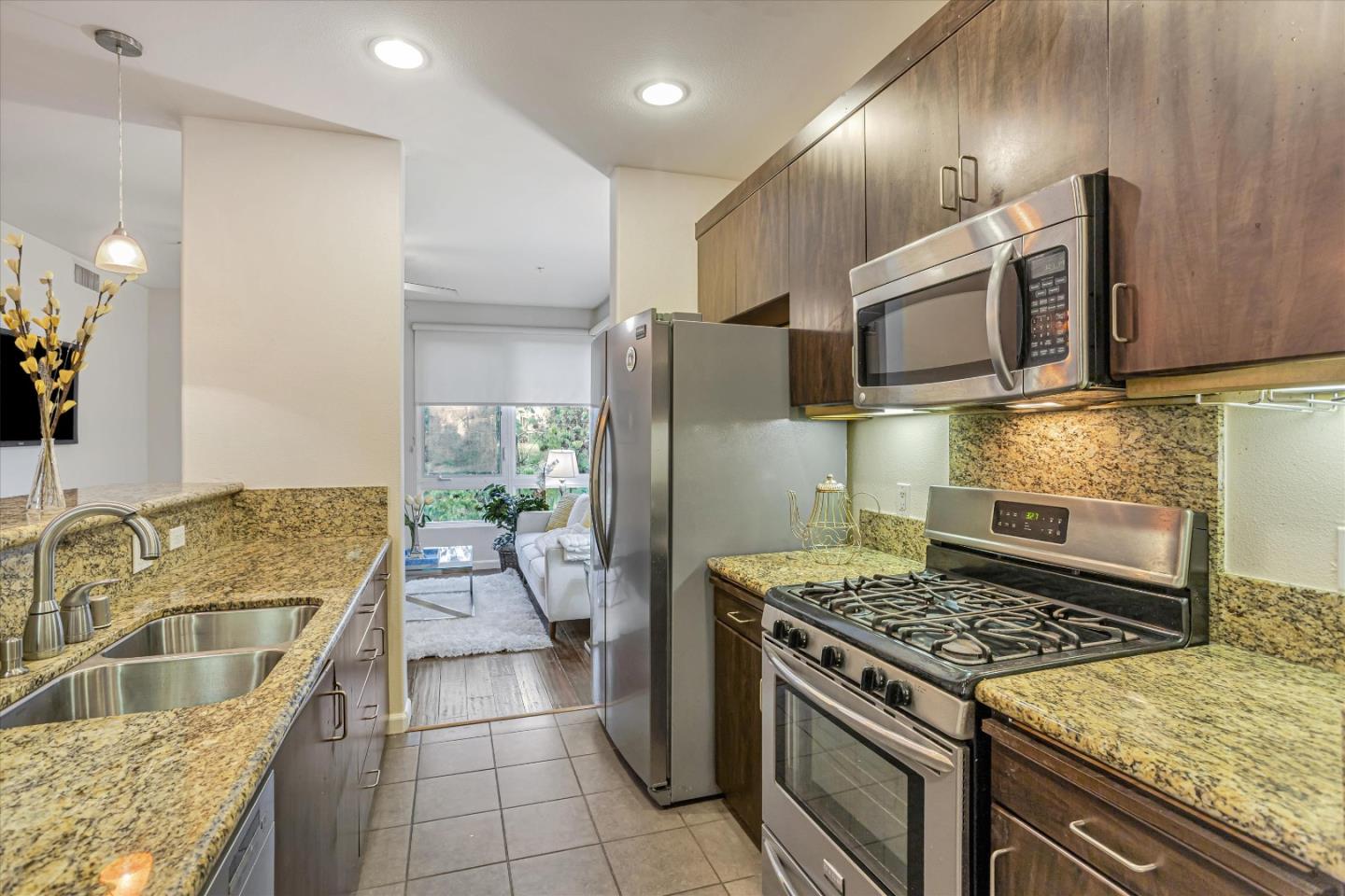 Detail Gallery Image 11 of 26 For 1101 S Main St #329,  Milpitas,  CA 95035 - 1 Beds | 1 Baths