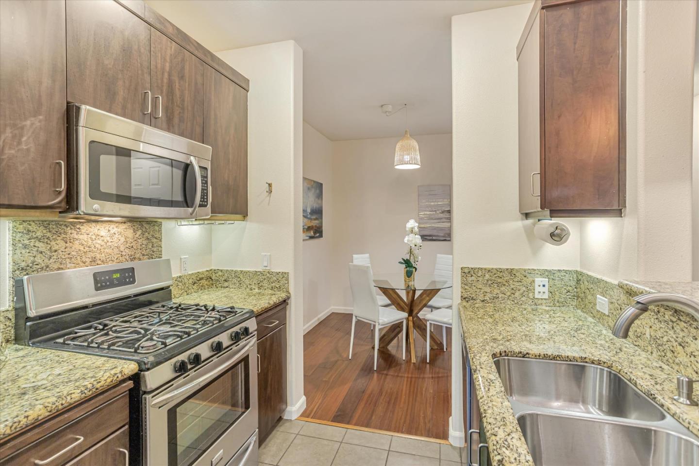 Detail Gallery Image 8 of 26 For 1101 S Main St #329,  Milpitas,  CA 95035 - 1 Beds | 1 Baths