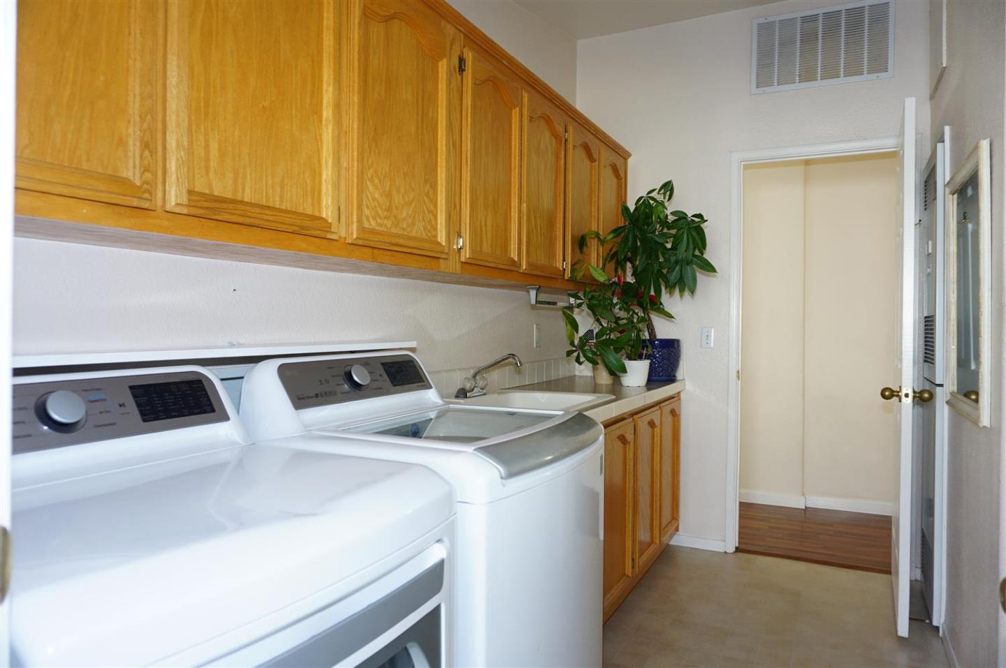 Detail Gallery Image 35 of 38 For 1111 Morse Ave #209,  Sunnyvale,  CA 94089 - 2 Beds | 2 Baths