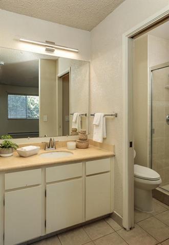 Detail Gallery Image 12 of 17 For 1021 Cheryl Ann Cir #62,  Hayward,  CA 94544 - 3 Beds | 2 Baths