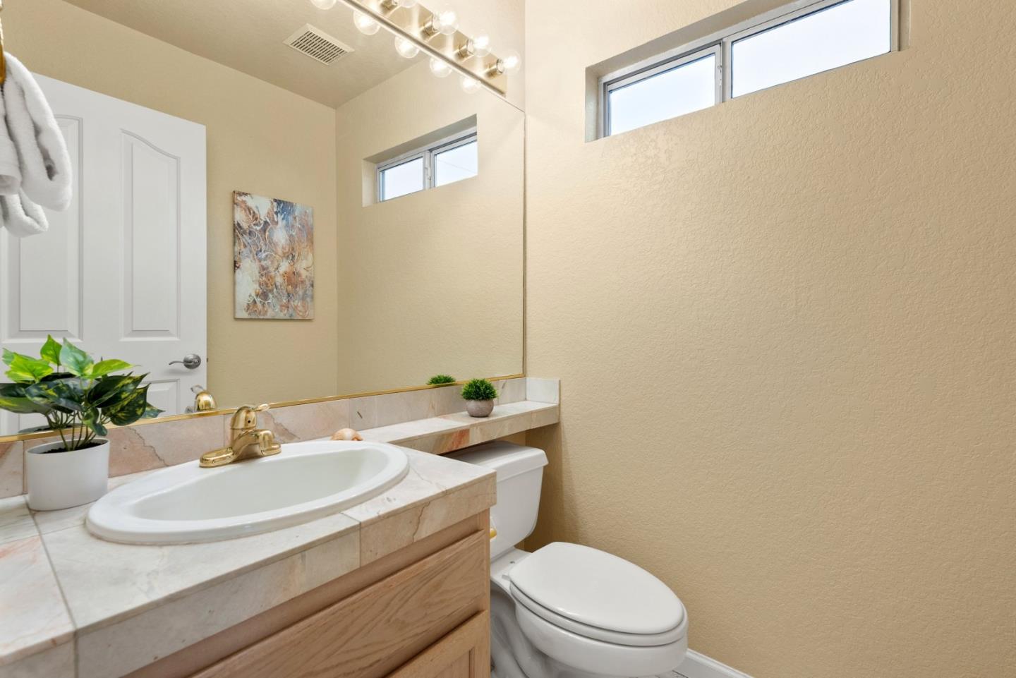 Detail Gallery Image 11 of 26 For 65 E Latimer Ave, Campbell,  CA 95008 - 3 Beds | 2/1 Baths