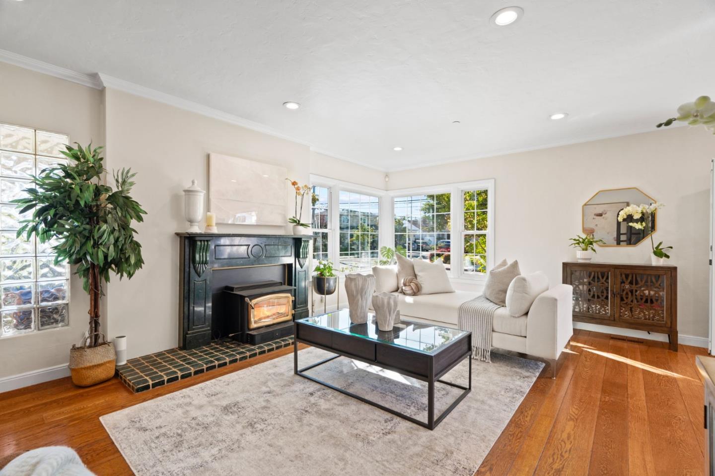 Detail Gallery Image 7 of 44 For 350 Portola Dr, San Mateo,  CA 94403 - 3 Beds | 2 Baths