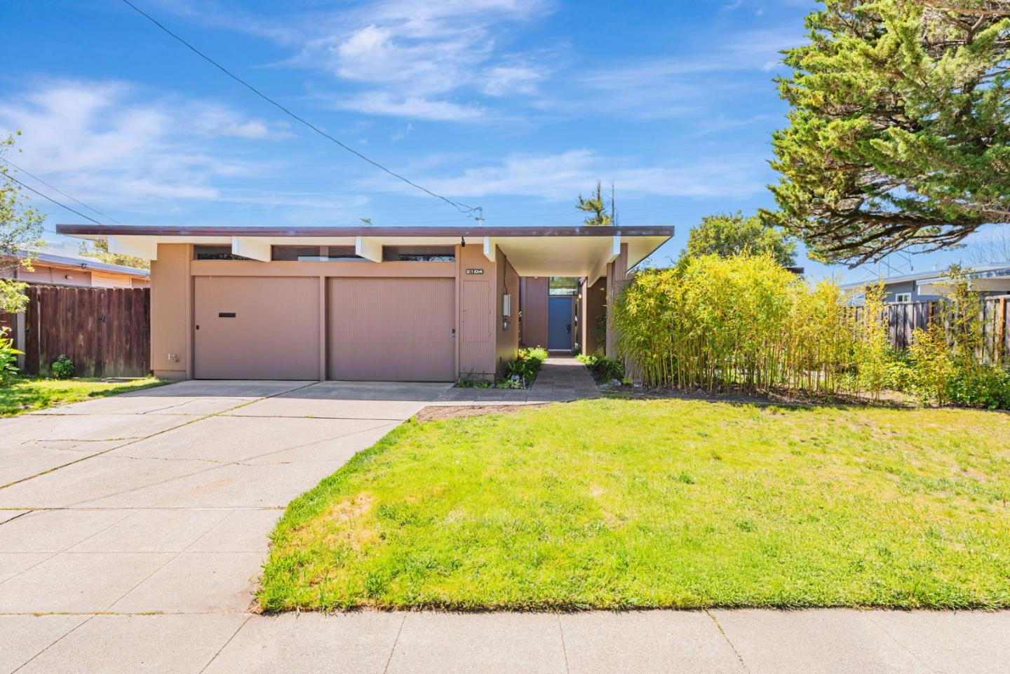 Detail Gallery Image 2 of 27 For 2104 Lexington Ave, San Mateo,  CA 94402 - 3 Beds | 2 Baths