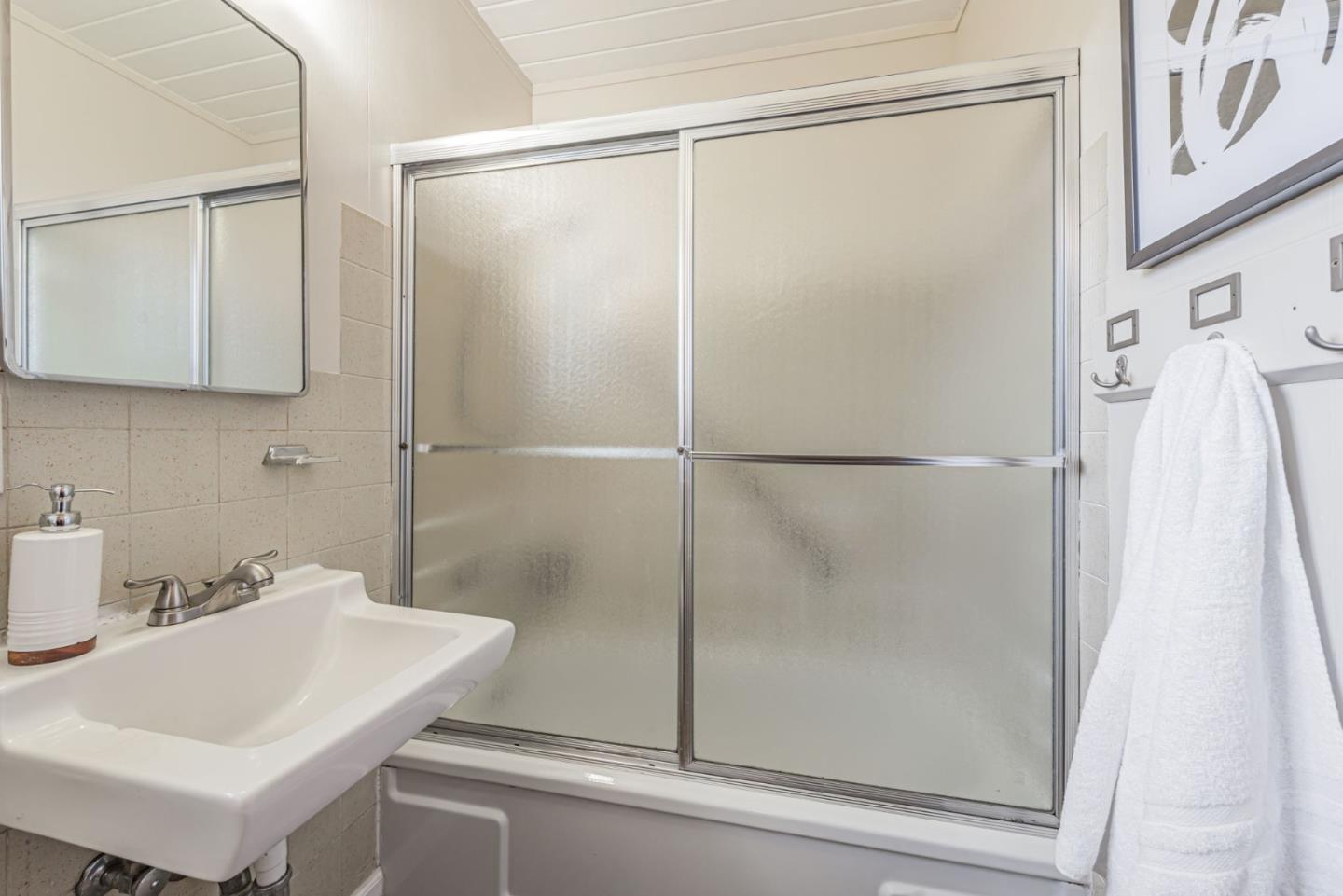 Detail Gallery Image 24 of 27 For 2104 Lexington Ave, San Mateo,  CA 94402 - 3 Beds | 2 Baths