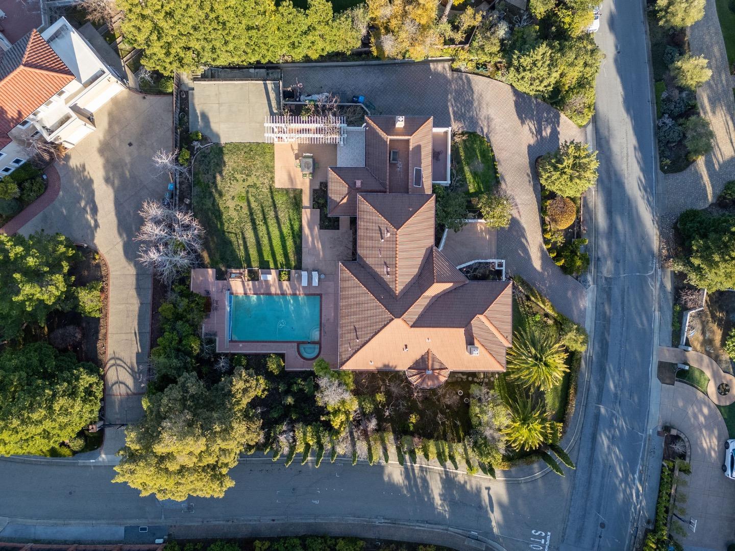 Detail Gallery Image 94 of 98 For 2496 Butternut Dr, Hillsborough,  CA 94010 - 5 Beds | 6/1 Baths