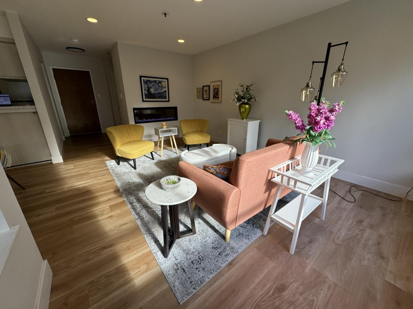 Detail Gallery Image 4 of 18 For 410 Sheridan Ave #226,  Palo Alto,  CA 94306 - 1 Beds | 1 Baths