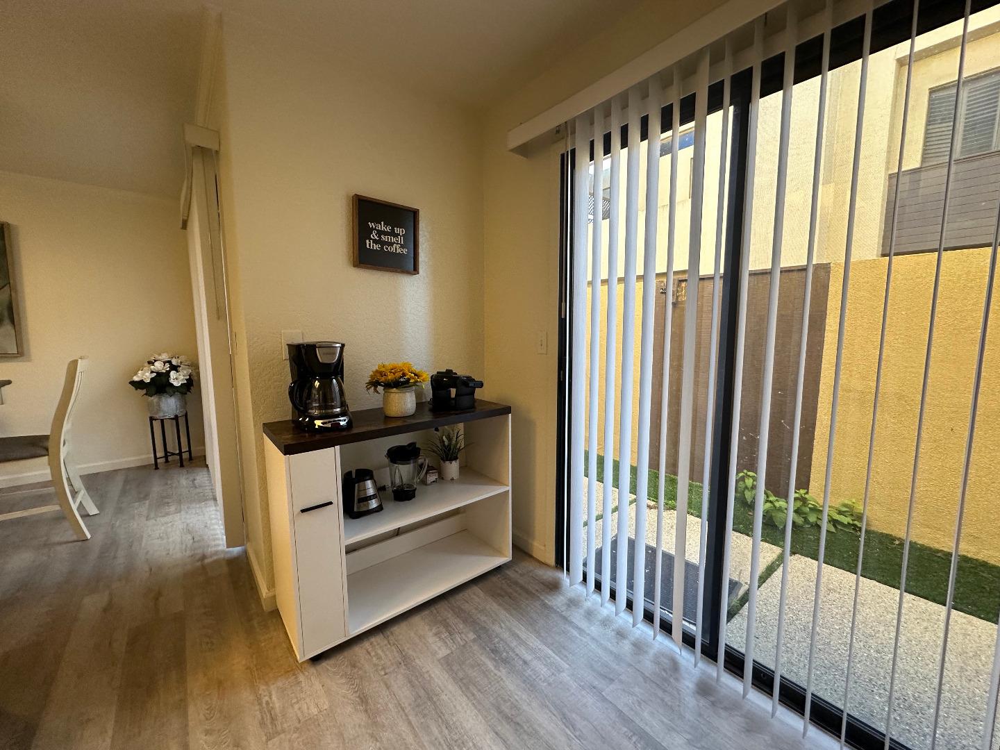 Detail Gallery Image 13 of 16 For 1067 Padre Dr #1,  Salinas,  CA 93901 - 2 Beds | 2 Baths