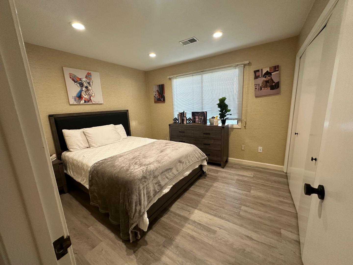 Detail Gallery Image 9 of 16 For 1067 Padre Dr #1,  Salinas,  CA 93901 - 2 Beds | 2 Baths