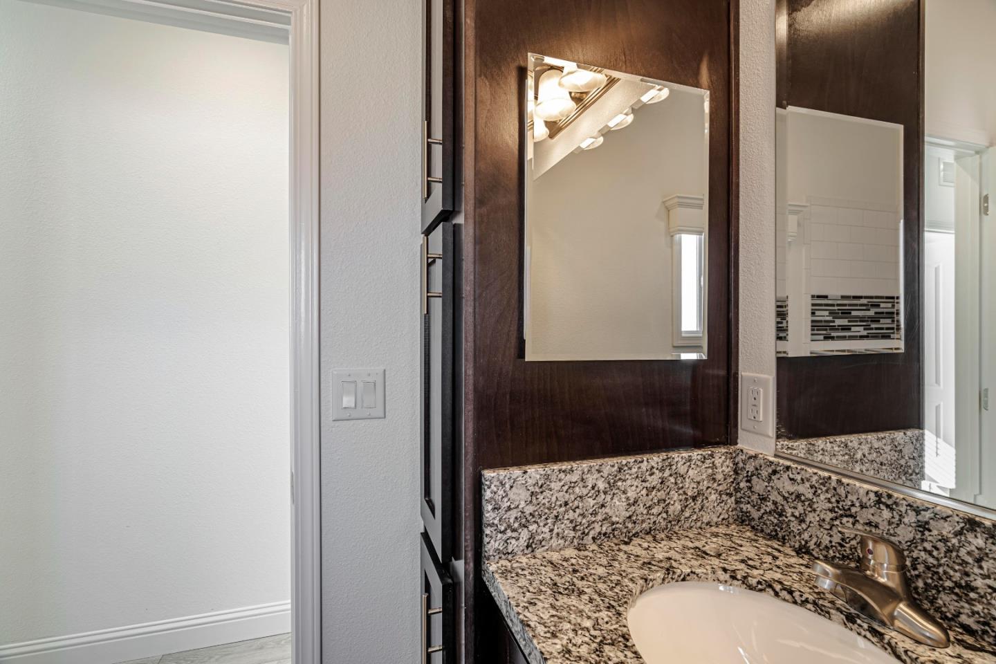 Detail Gallery Image 21 of 27 For 275 Burnett Ave #24,  Morgan Hill,  CA 95037 - 2 Beds | 2 Baths