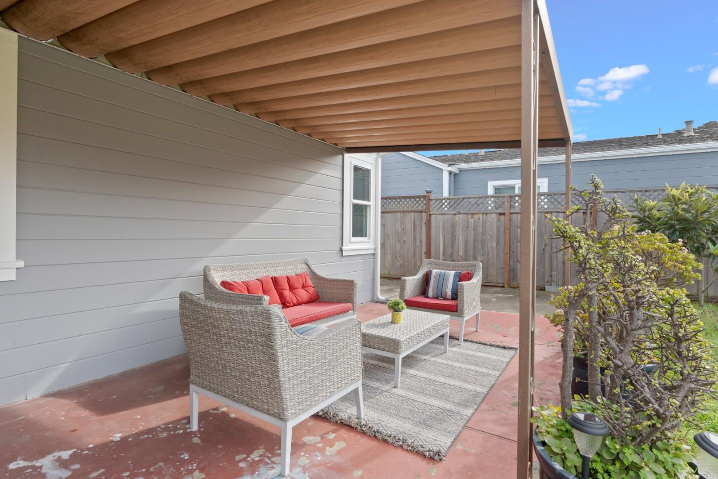 Detail Gallery Image 14 of 17 For 545 2nd Ave, San Bruno,  CA 94066 - 2 Beds | 1 Baths