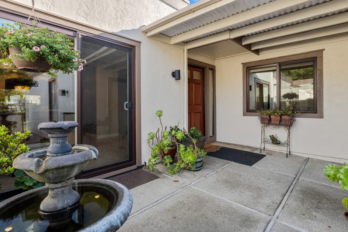 Detail Gallery Image 4 of 63 For 6249 Blauer Ln, San Jose,  CA 95135 - 2 Beds | 2 Baths