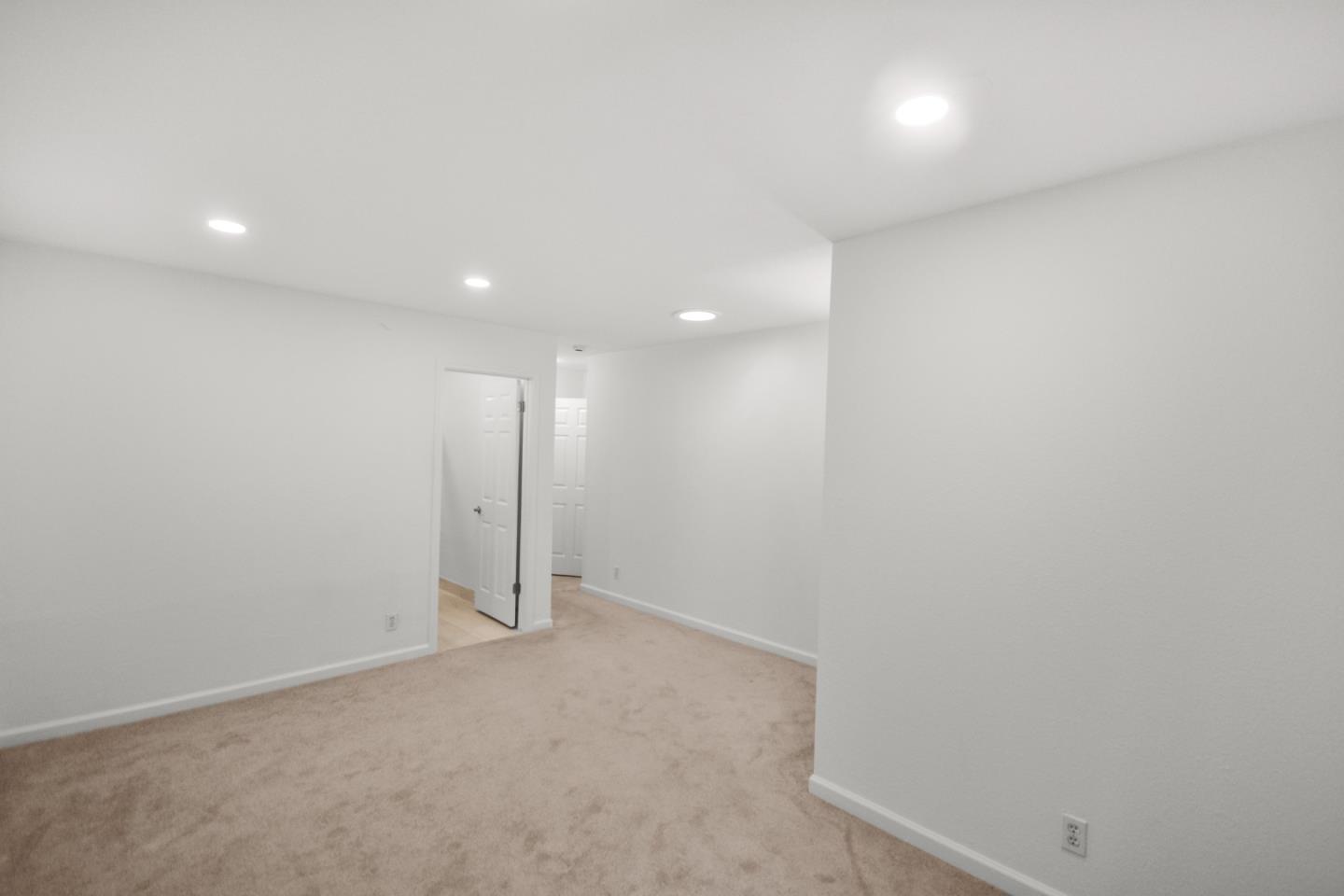 Detail Gallery Image 19 of 26 For 360 Belmont Ave, Redwood City,  CA 94061 - 2 Beds | 2 Baths