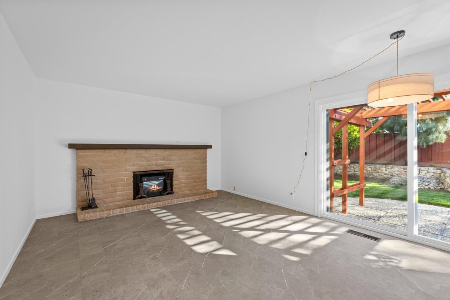 Detail Gallery Image 22 of 57 For 1145 Braemer Ct, San Jose,  CA 95132 - 4 Beds | 2/1 Baths