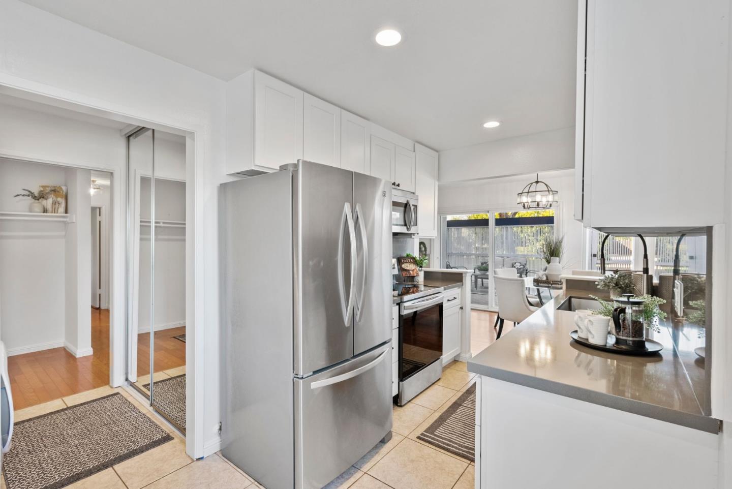 Detail Gallery Image 16 of 42 For 1025 Shell Blvd #2,  Foster City,  CA 94404 - 2 Beds | 2 Baths