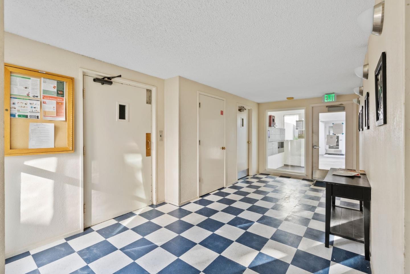 Detail Gallery Image 3 of 42 For 1025 Shell Blvd #2,  Foster City,  CA 94404 - 2 Beds | 2 Baths