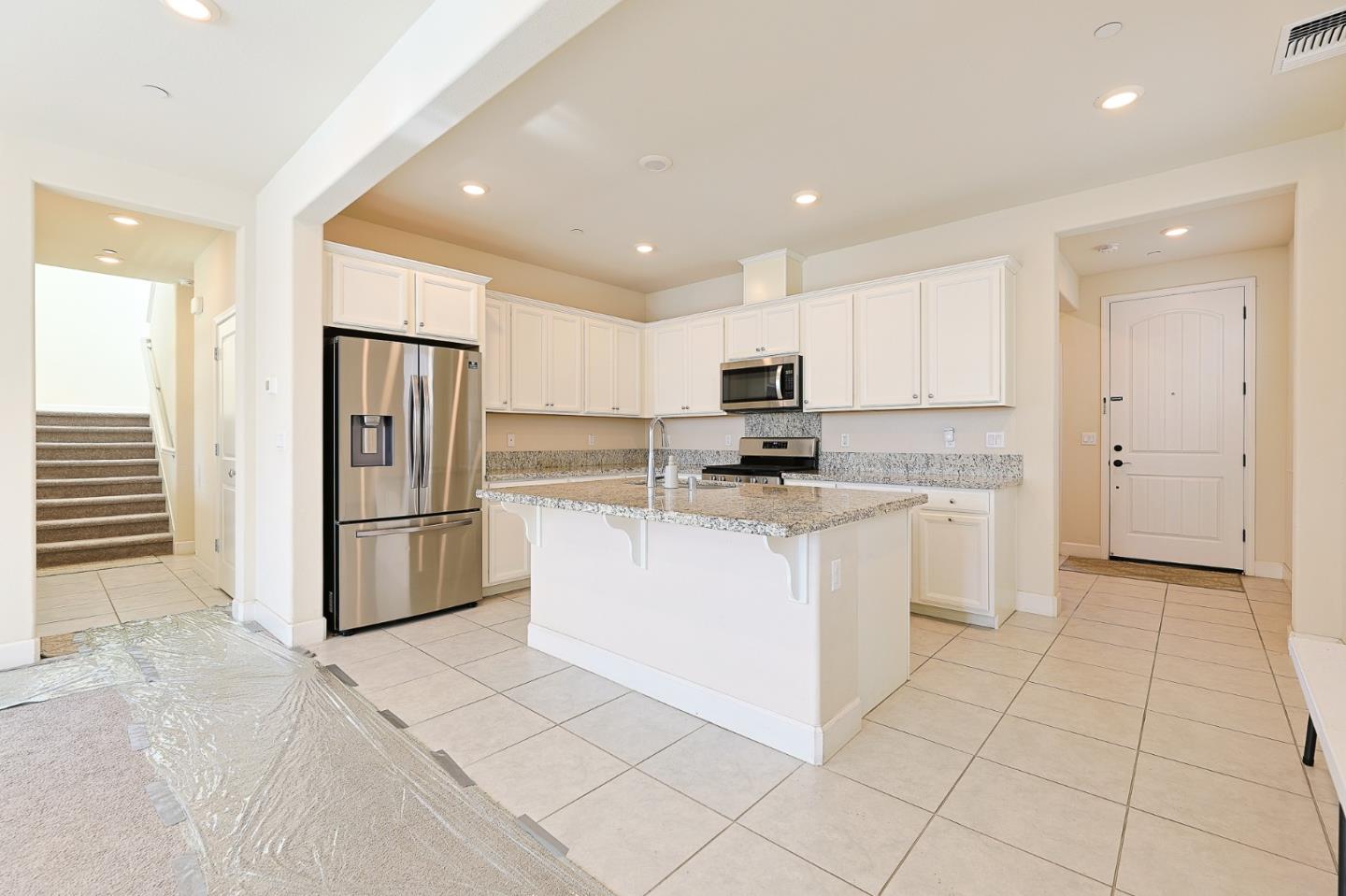 1068 Sardinia Dr, Salinas, CA 93905 photo 3