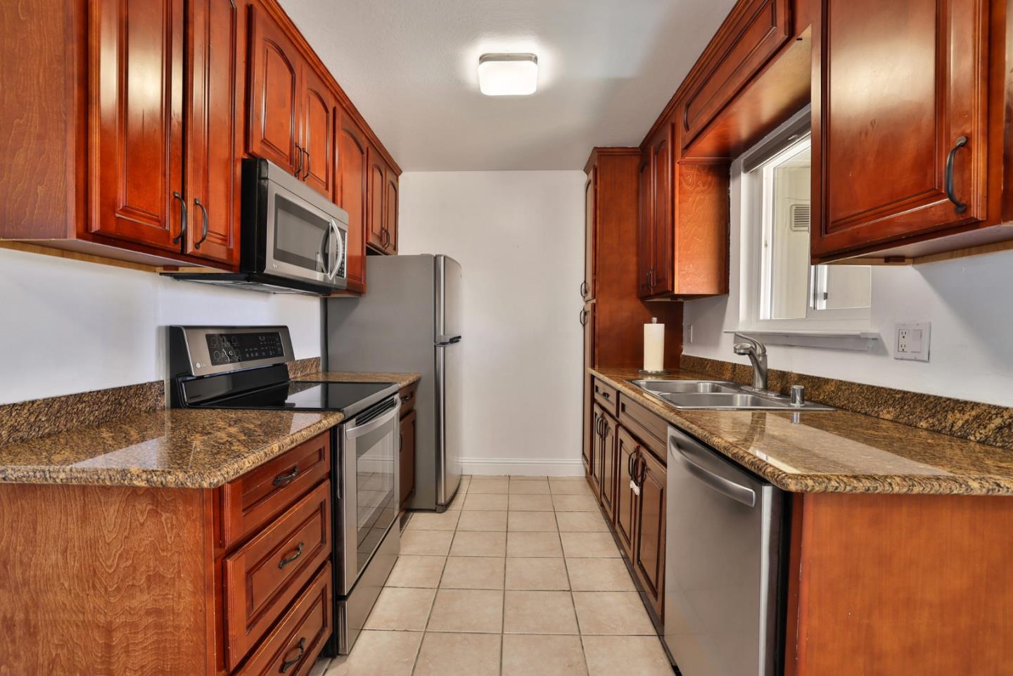 Detail Gallery Image 1 of 31 For 3598 Payne Ave #8,  San Jose,  CA 95117 - 2 Beds | 1 Baths