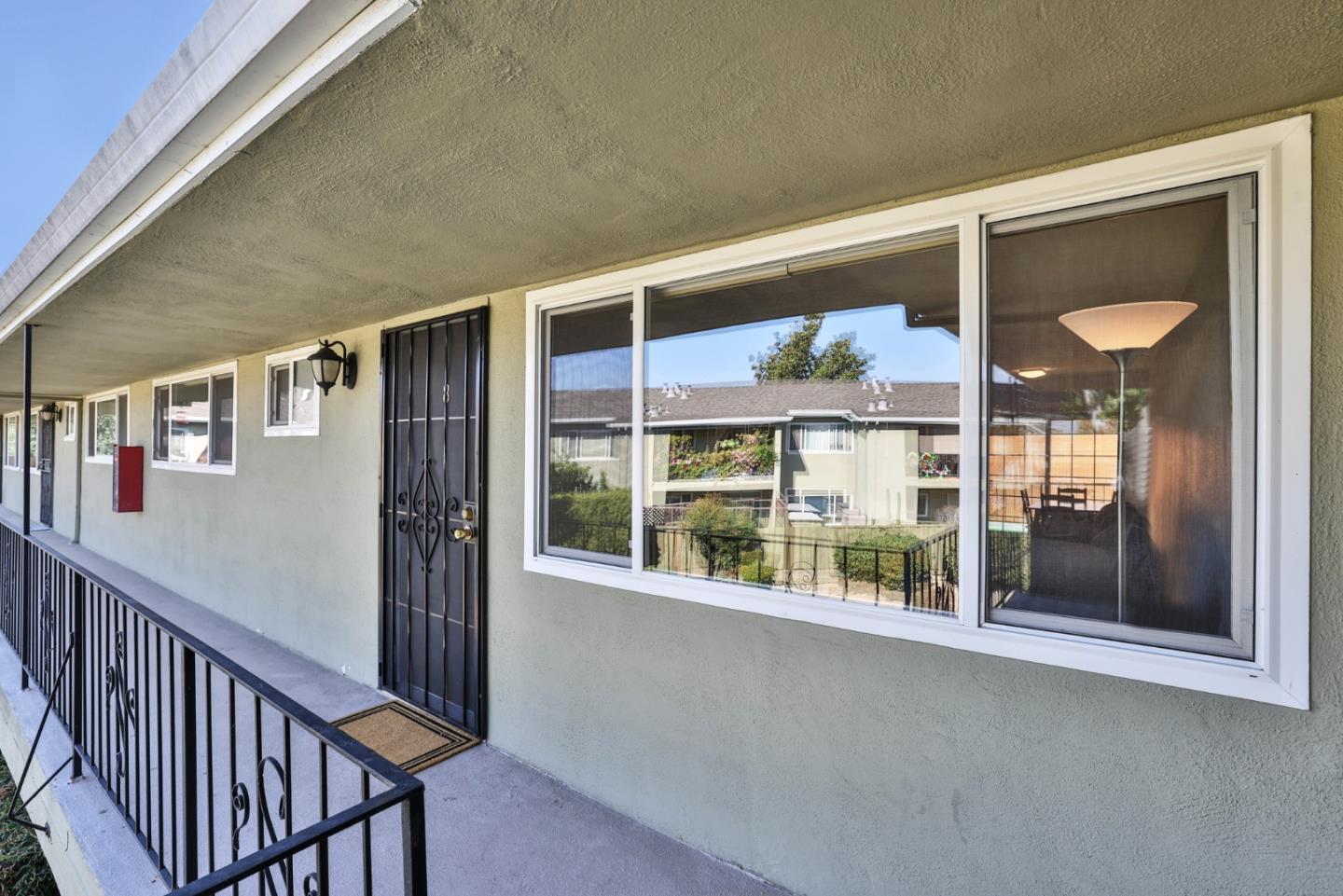 Detail Gallery Image 5 of 31 For 3598 Payne Ave #8,  San Jose,  CA 95117 - 2 Beds | 1 Baths