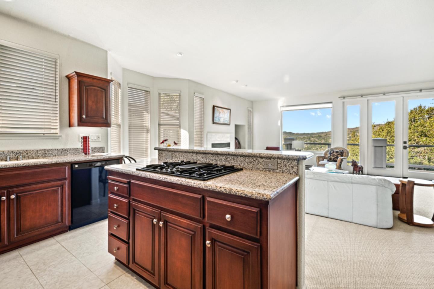 Detail Gallery Image 11 of 36 For 10435 Fairway Ln, Carmel,  CA 93923 - 3 Beds | 2/1 Baths