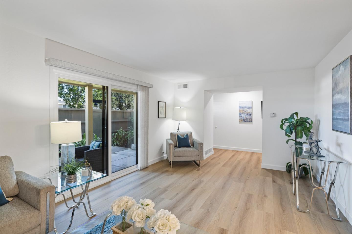 Detail Gallery Image 13 of 45 For 5101 Admiralty Ln, Foster City,  CA 94404 - 2 Beds | 2 Baths