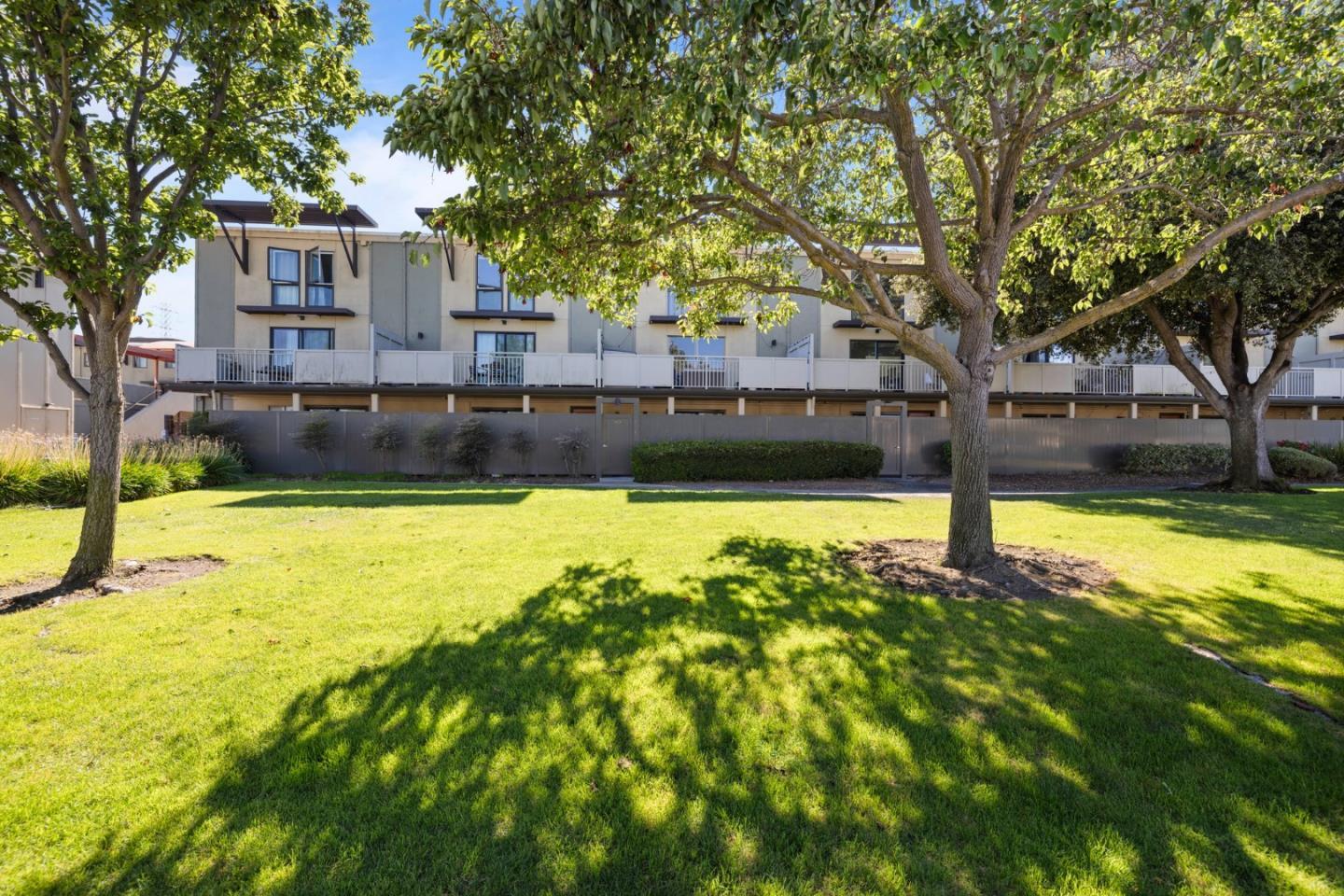 Detail Gallery Image 43 of 45 For 5101 Admiralty Ln, Foster City,  CA 94404 - 2 Beds | 2 Baths