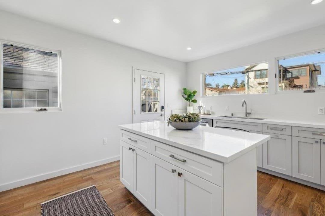 Detail Gallery Image 21 of 57 For 2117 Carmelita Ave, Burlingame,  CA 94010 - 3 Beds | 2/1 Baths