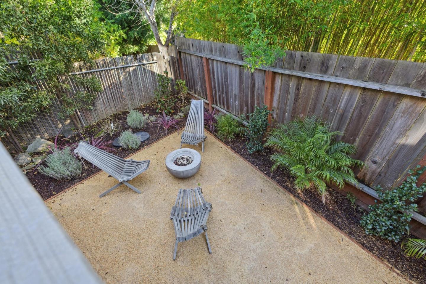 Detail Gallery Image 47 of 57 For 2117 Carmelita Ave, Burlingame,  CA 94010 - 3 Beds | 2/1 Baths