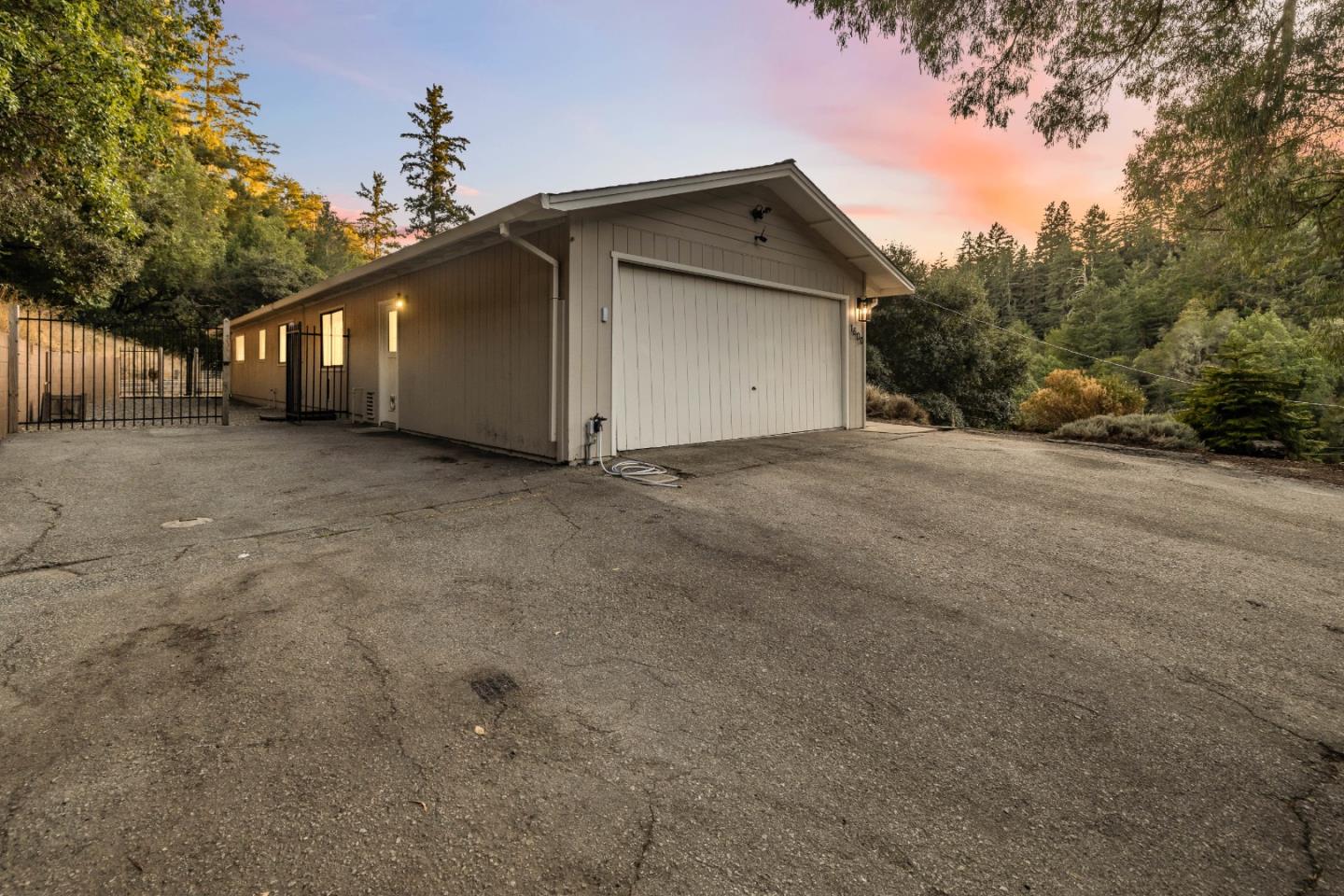 Detail Gallery Image 9 of 111 For 1600 Nelson Rd, Scotts Valley,  CA 95066 - 3 Beds | 2 Baths