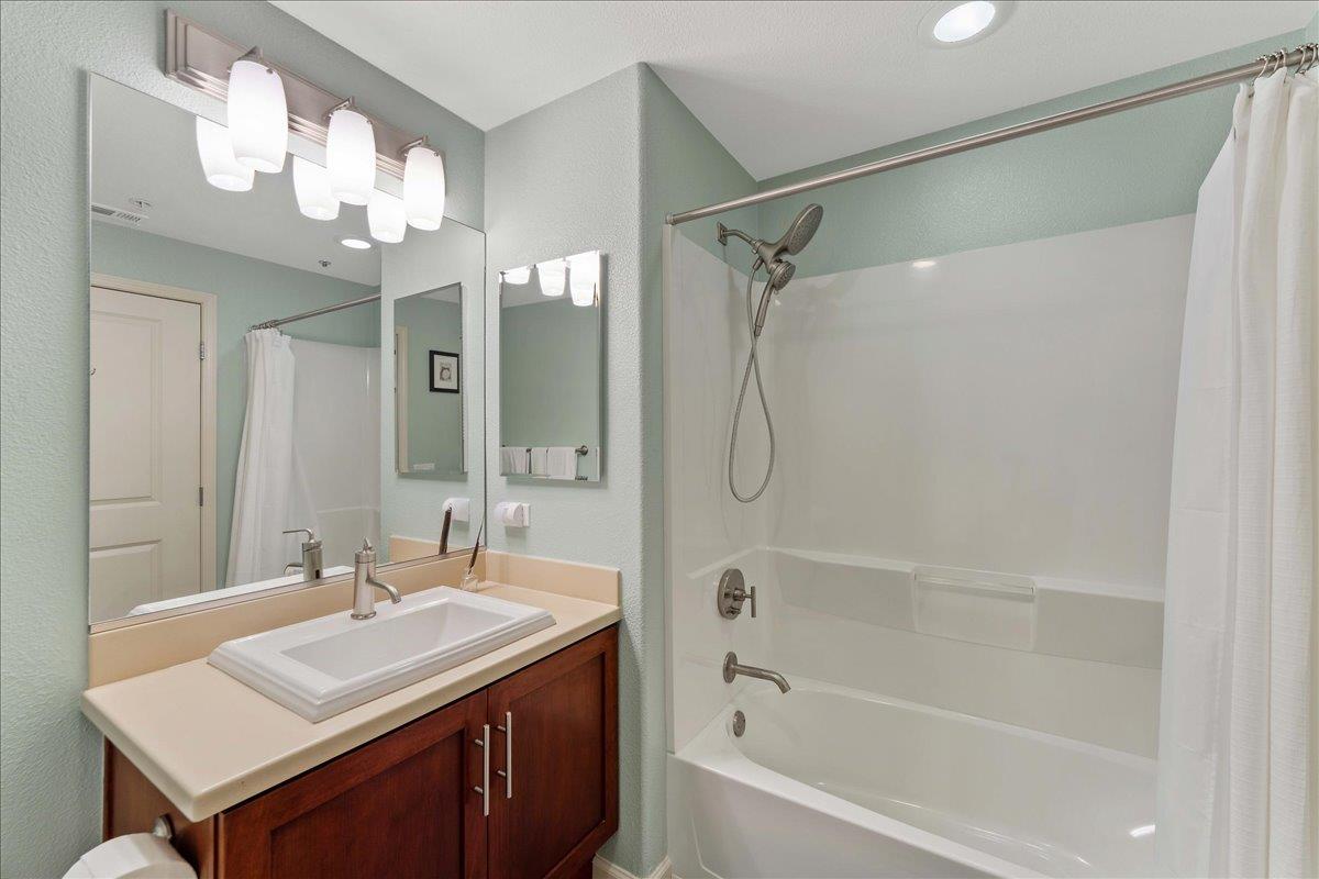 Detail Gallery Image 27 of 31 For 912 Campisi Way #215,  Campbell,  CA 95008 - 2 Beds | 2 Baths