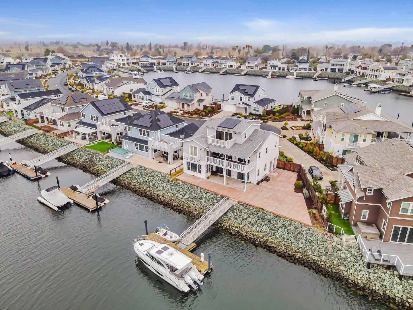 Detail Gallery Image 33 of 48 For 290 Waterside Pl, Bethel Island,  CA 94511 - 4 Beds | 5 Baths