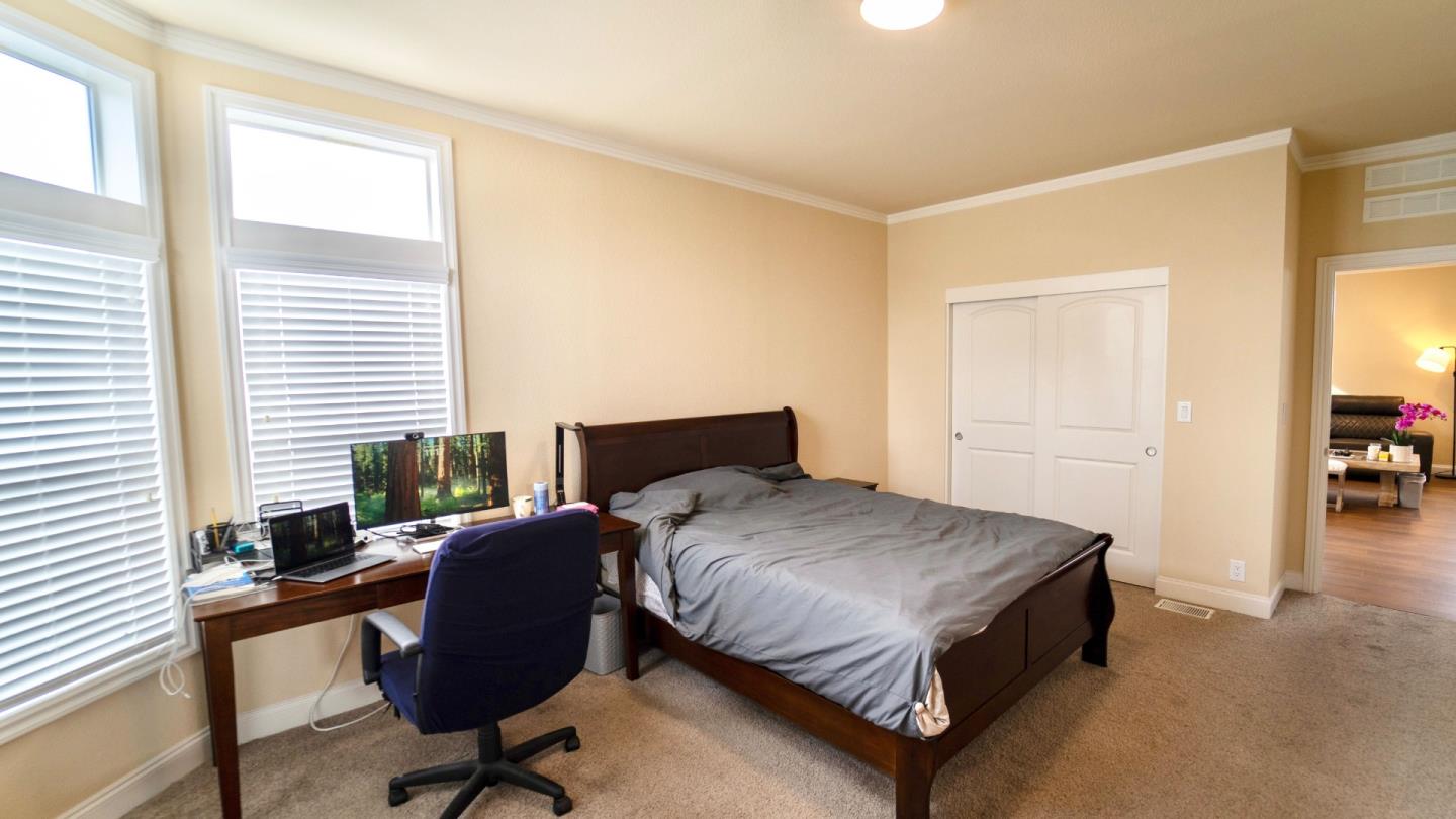 Detail Gallery Image 5 of 14 For 1220 Vienna Dr #498,  Sunnyvale,  CA 94089 - 3 Beds | 2 Baths