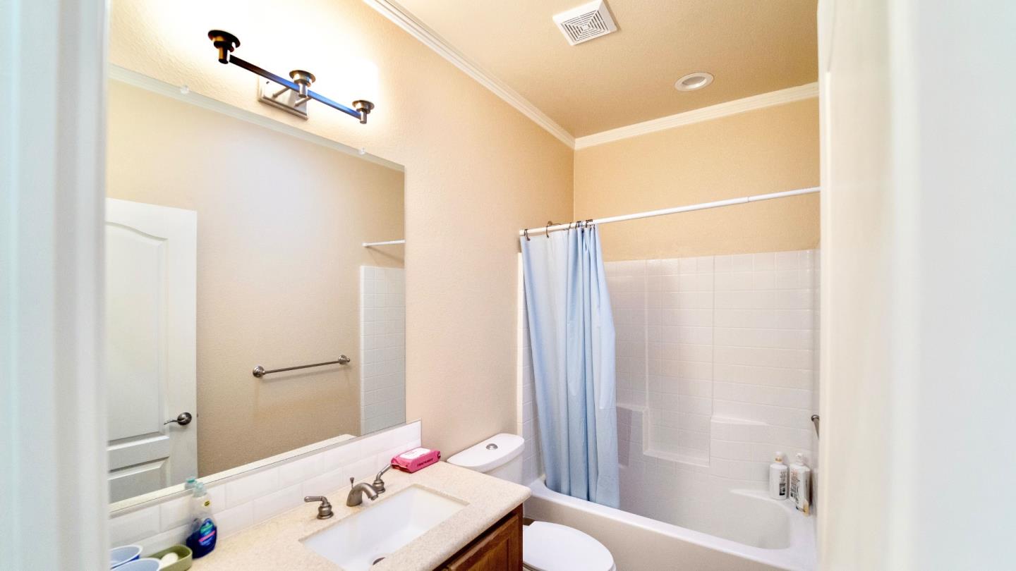 Detail Gallery Image 9 of 14 For 1220 Vienna Dr #498,  Sunnyvale,  CA 94089 - 3 Beds | 2 Baths