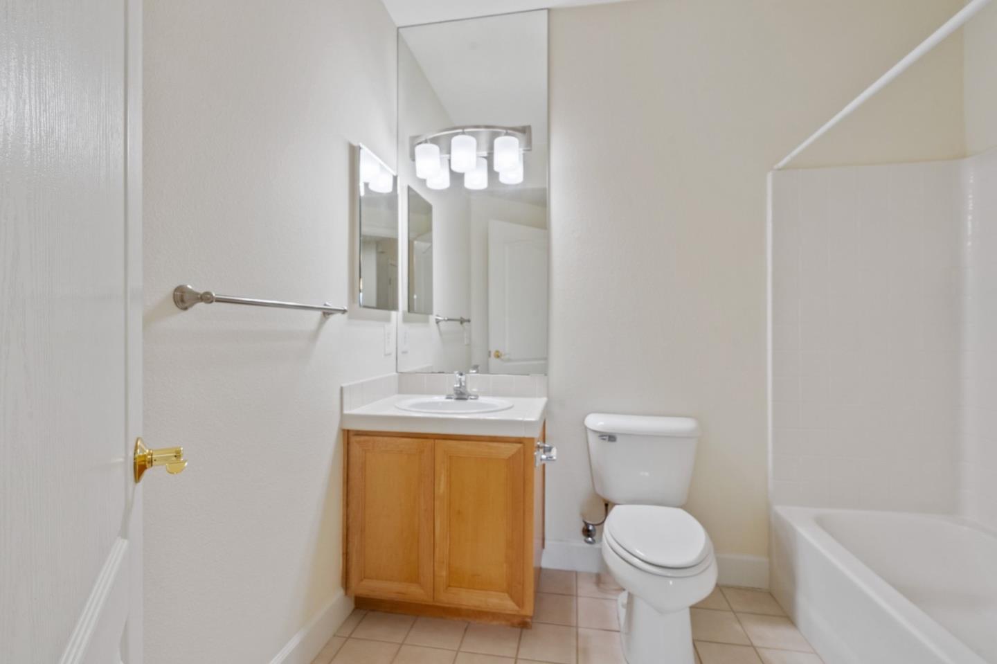 Detail Gallery Image 14 of 17 For 852 Diablo Ave #310,  Novato,  CA 94947 - 2 Beds | 2 Baths