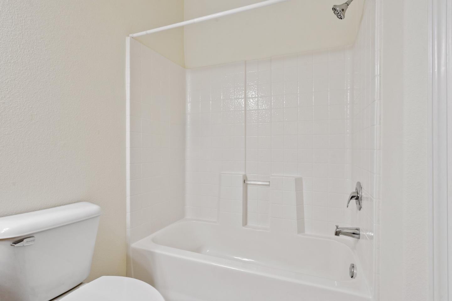 Detail Gallery Image 15 of 17 For 852 Diablo Ave #310,  Novato,  CA 94947 - 2 Beds | 2 Baths