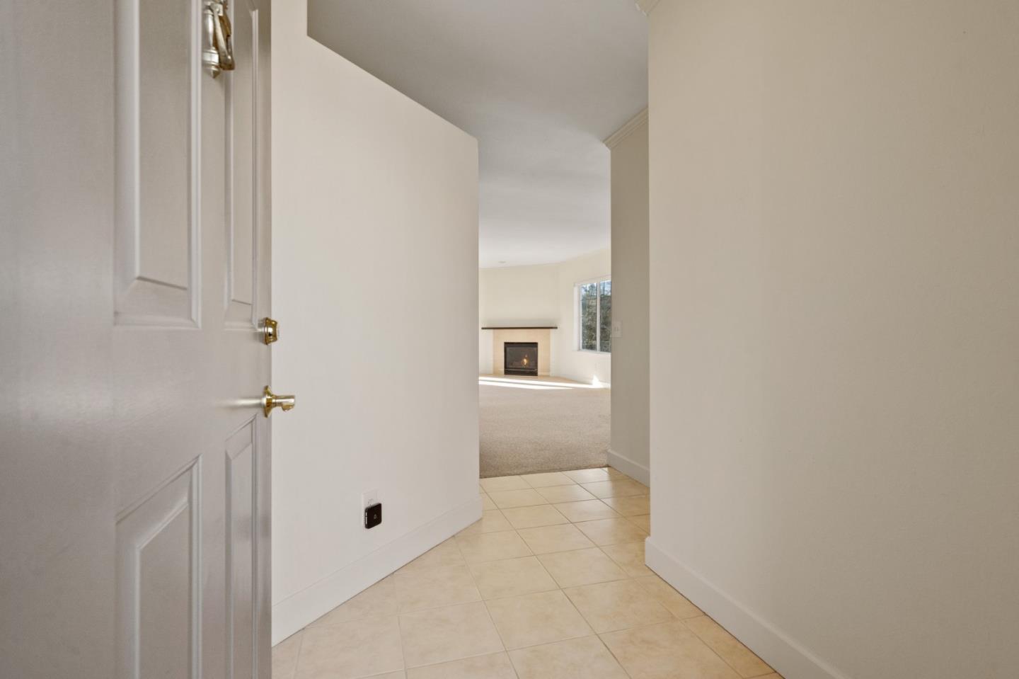 Detail Gallery Image 3 of 17 For 852 Diablo Ave #310,  Novato,  CA 94947 - 2 Beds | 2 Baths