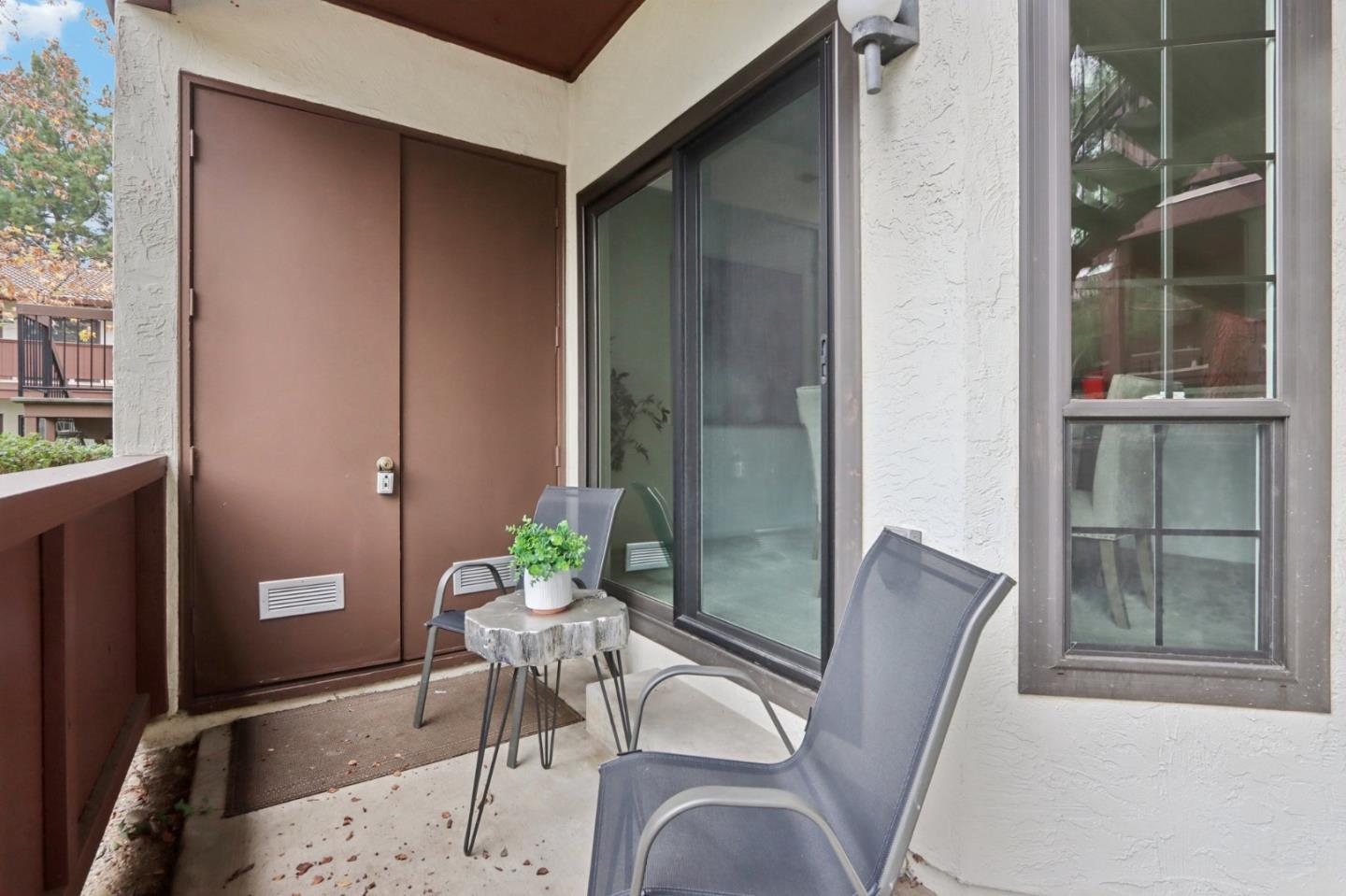 Detail Gallery Image 8 of 56 For 437 Costa Mesa Ter #C,  Sunnyvale,  CA 94085 - 2 Beds | 2 Baths