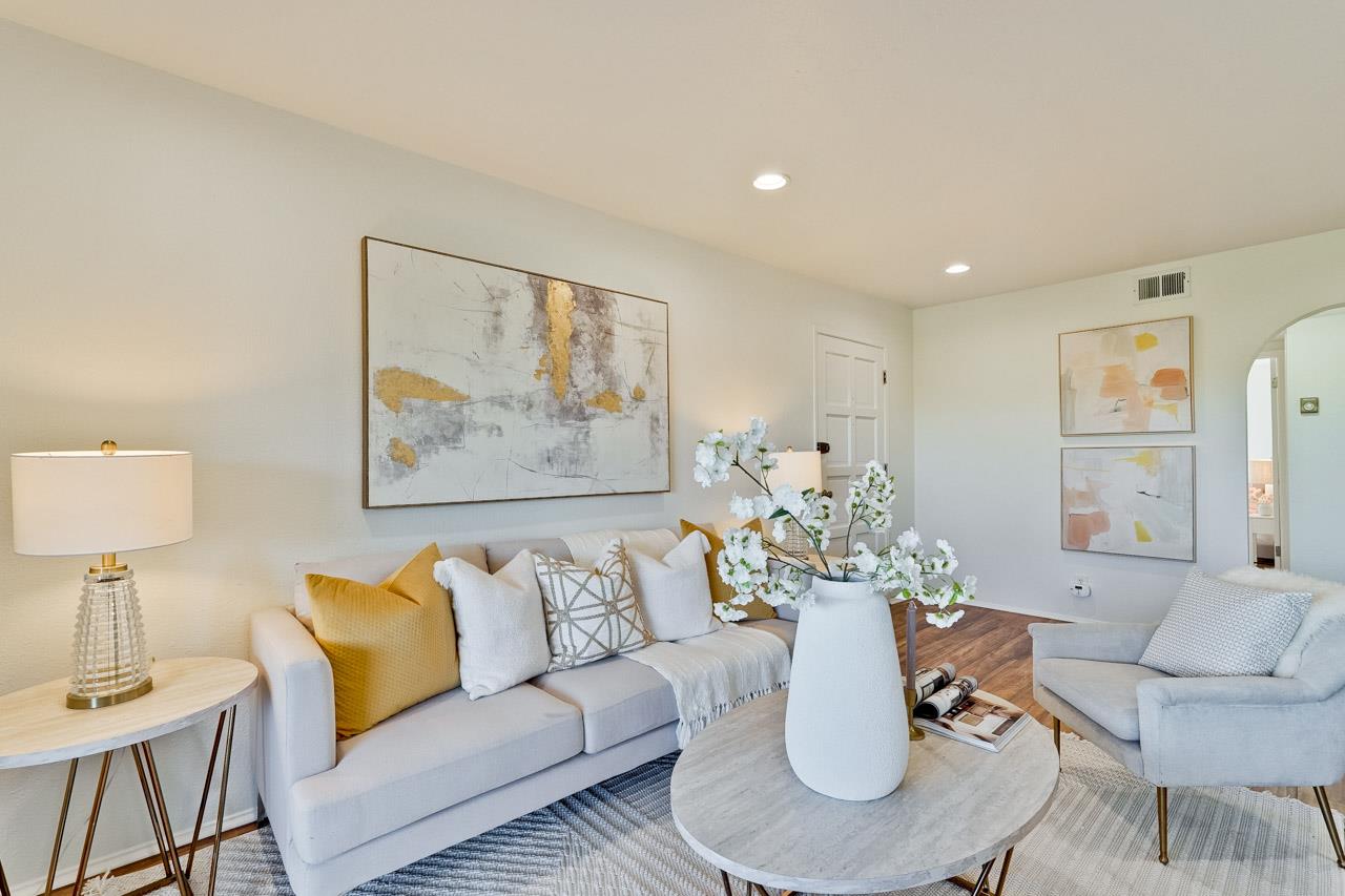 Detail Gallery Image 7 of 36 For 2739 Mauricia Ave #B,  Santa Clara,  CA 95051 - 2 Beds | 2 Baths