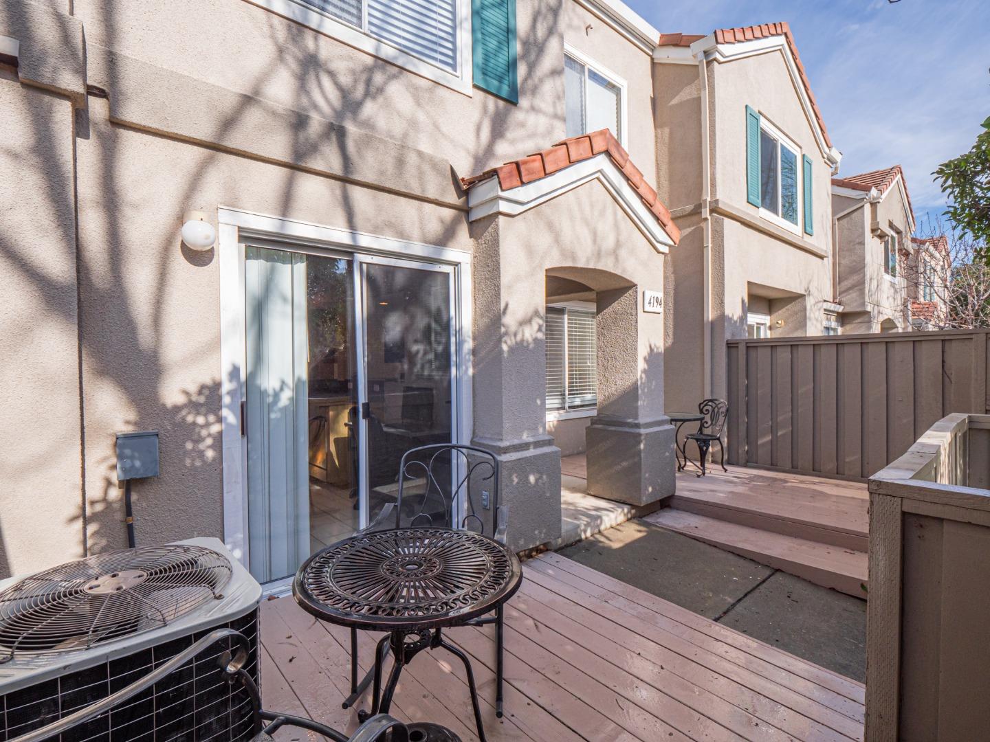 Detail Gallery Image 13 of 62 For 4194 Sophia Way, San Jose,  CA 95134 - 2 Beds | 2/1 Baths