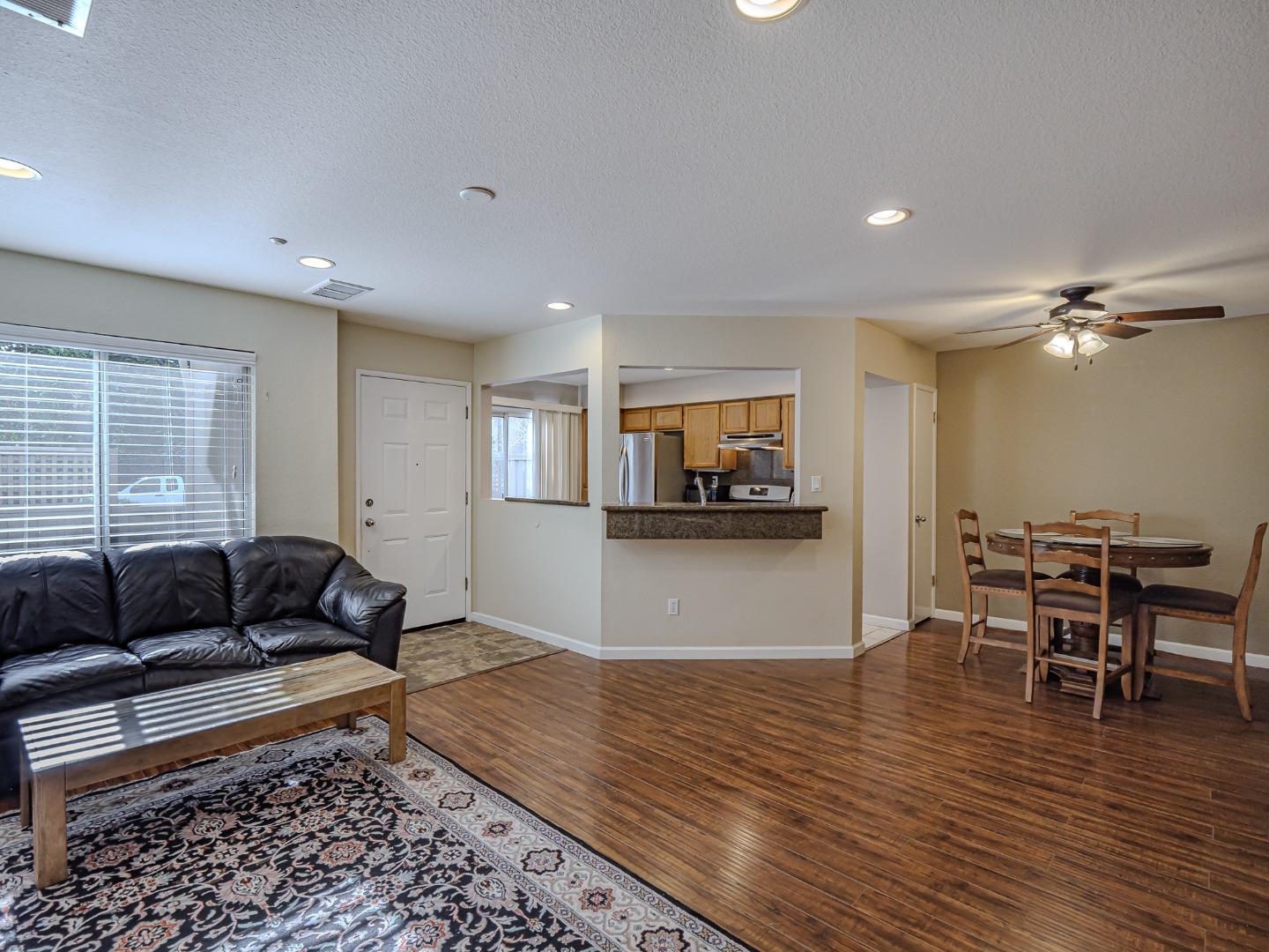 Detail Gallery Image 32 of 62 For 4194 Sophia Way, San Jose,  CA 95134 - 2 Beds | 2/1 Baths