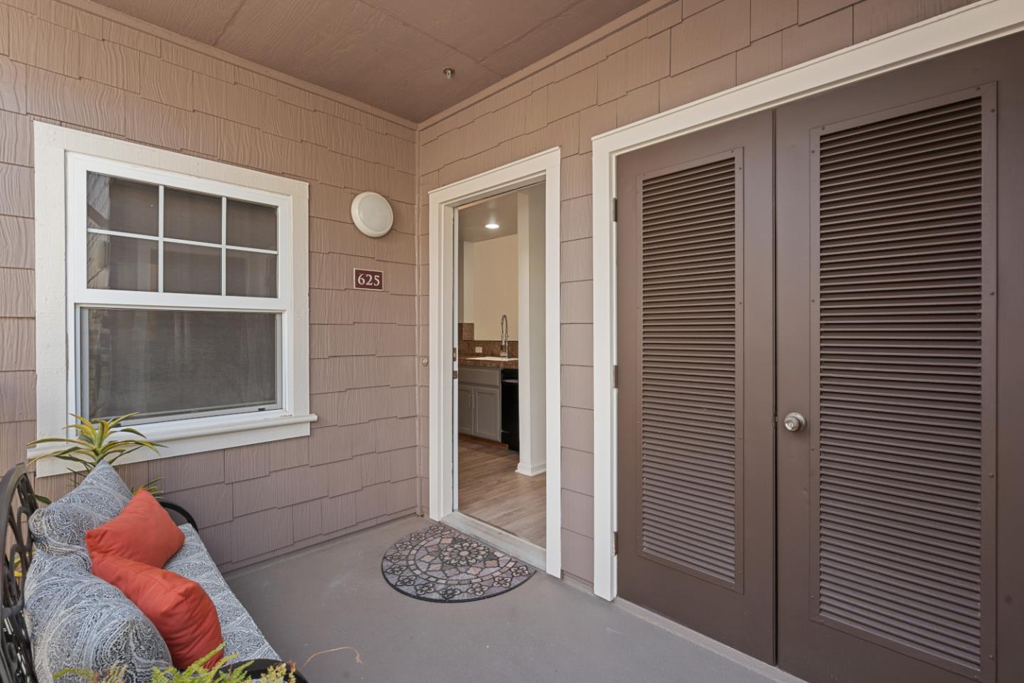 Detail Gallery Image 5 of 31 For 625 Callippe Ct, Brisbane,  CA 94005 - 3 Beds | 2 Baths