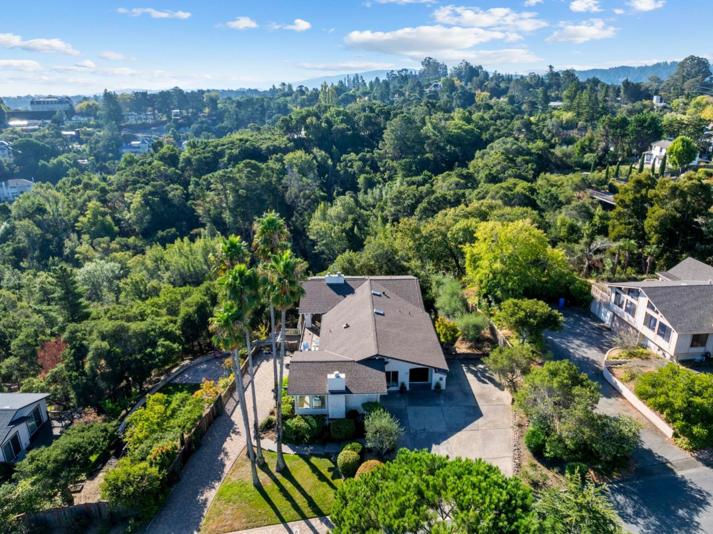 Detail Gallery Image 93 of 96 For 2625 Skyfarm Dr, Hillsborough,  CA 94010 - 6 Beds | 5 Baths