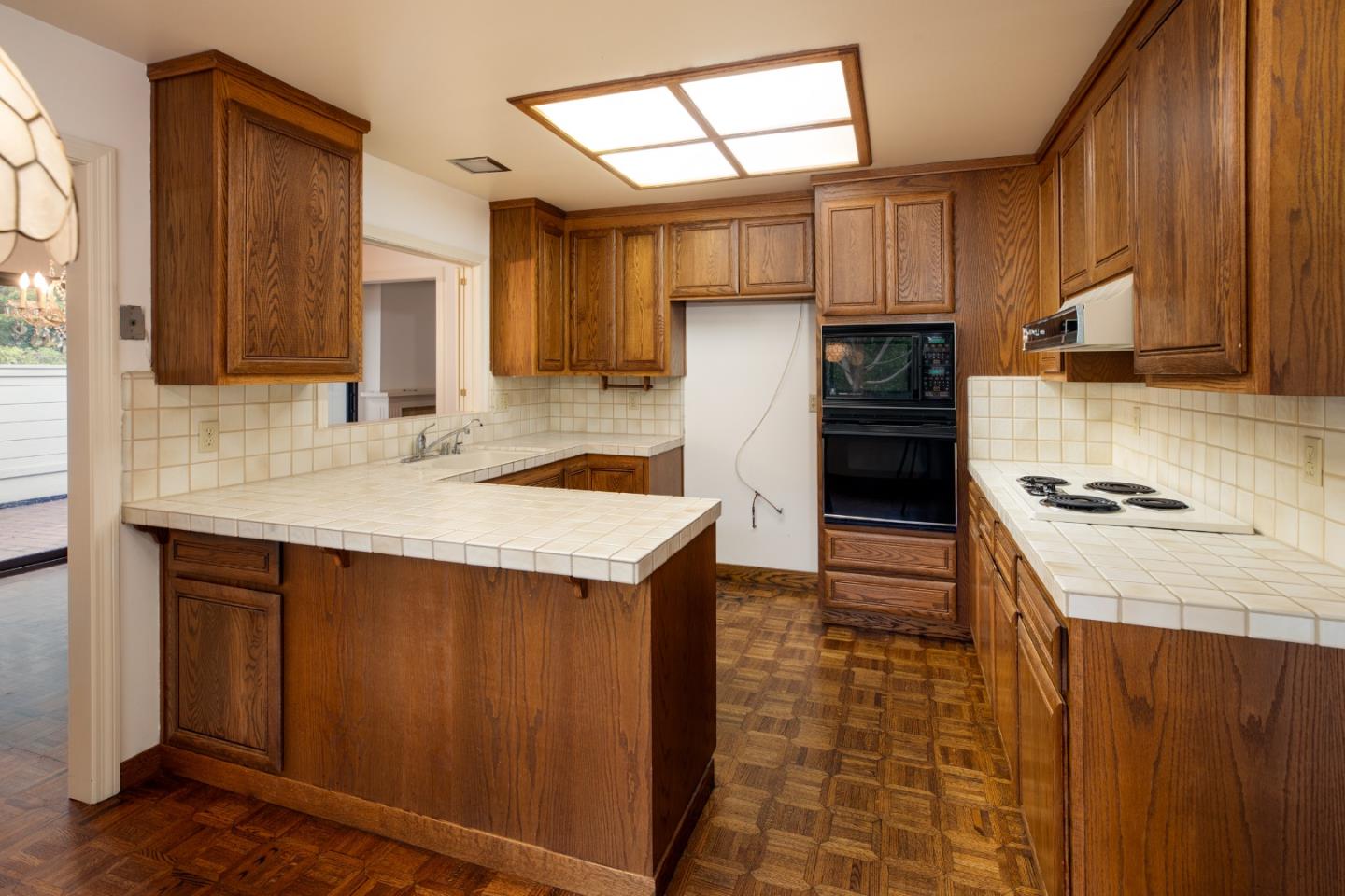 Detail Gallery Image 9 of 41 For 75 Deep Well Ln, Los Altos,  CA 94022 - 2 Beds | 2 Baths